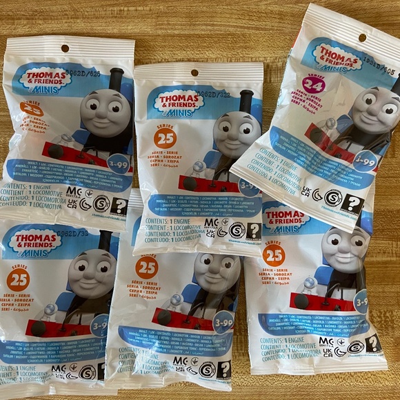 Series 24 & 25 Thomas mini trains - Picture 1 of 1
